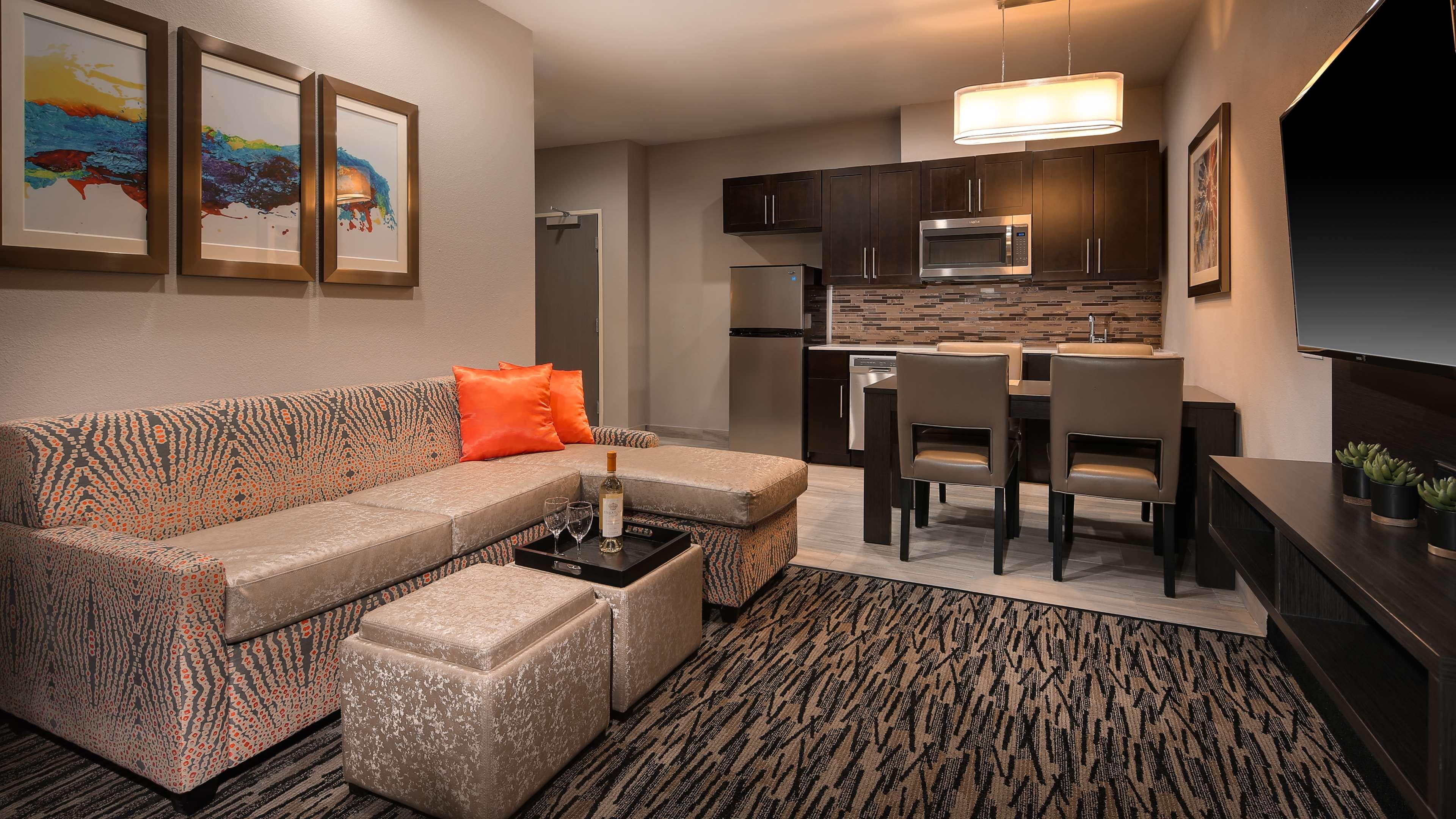 Hotel Western Executive Residency 3*