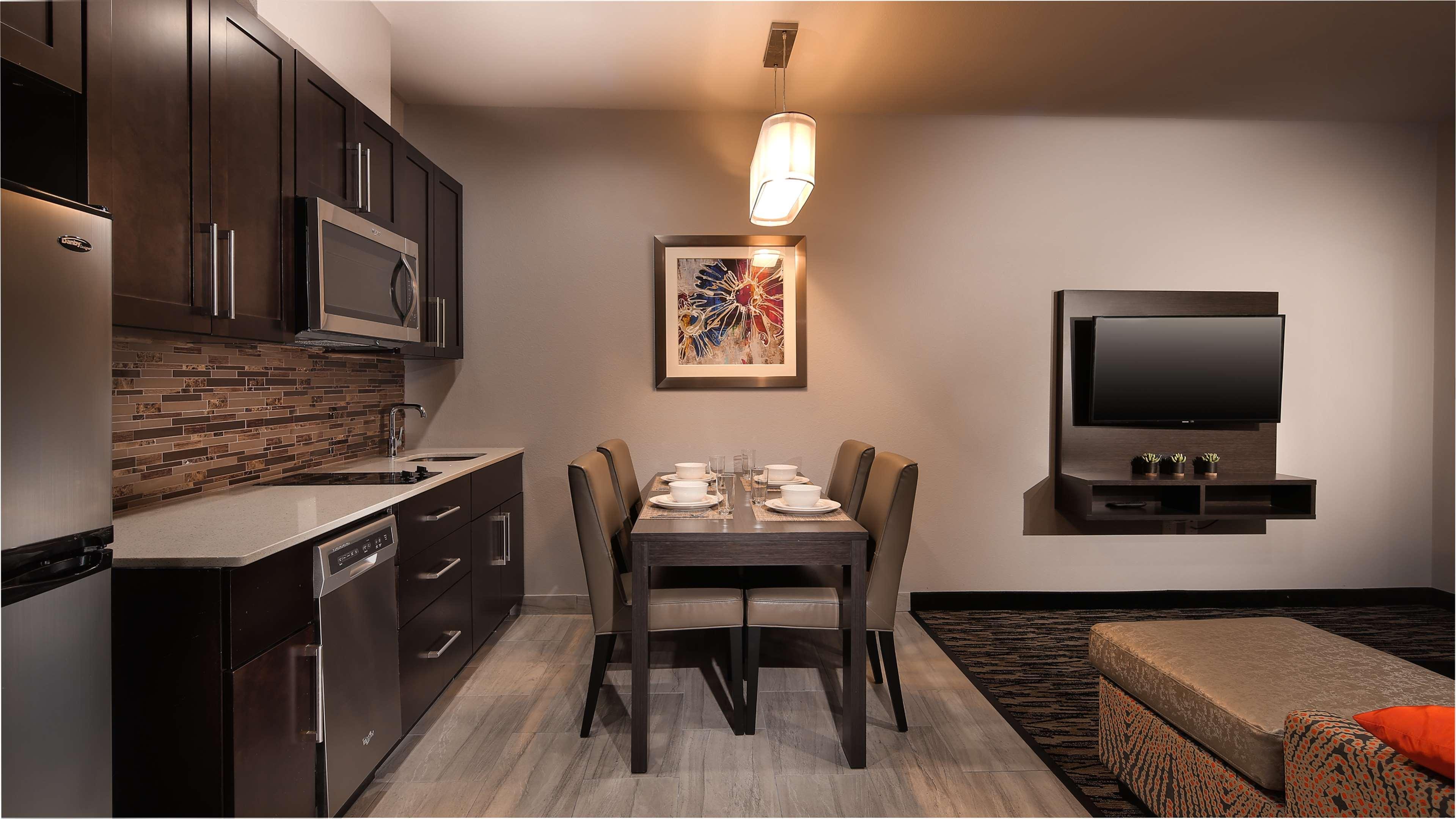 Hotel Western Executive Residency
