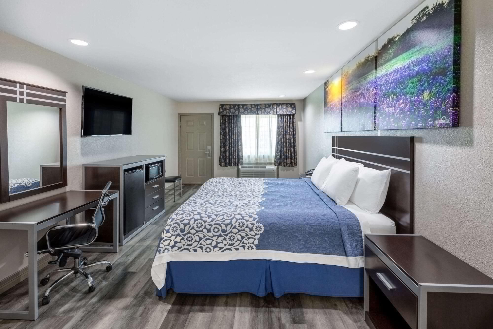 Western Executive Residency Hotel 3*